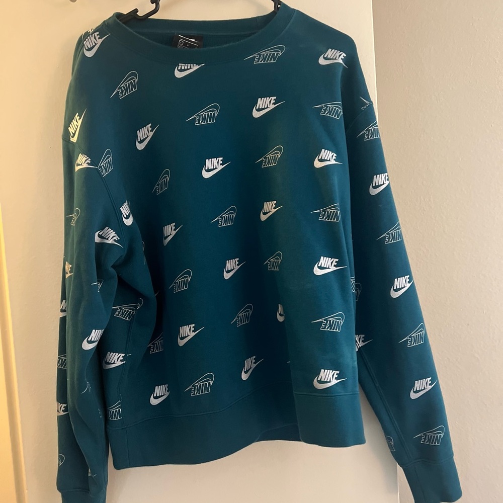 Nike Sweater